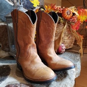 Brown women's round toe cowboy boots